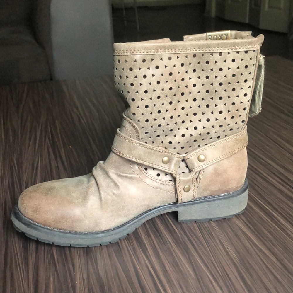 Roxy Holliston Boots